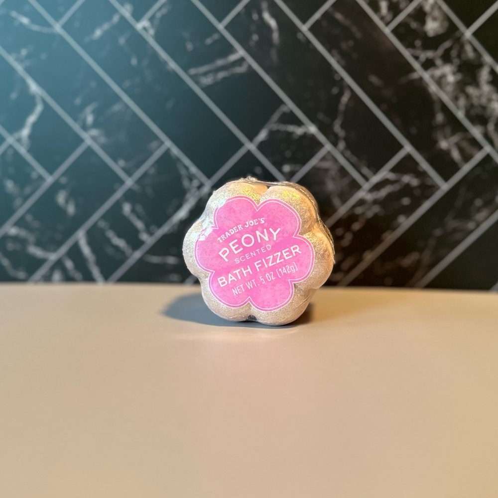 Trader Joe’s Peony Scented Bath Fizzer Sealed Flower Shape Spa